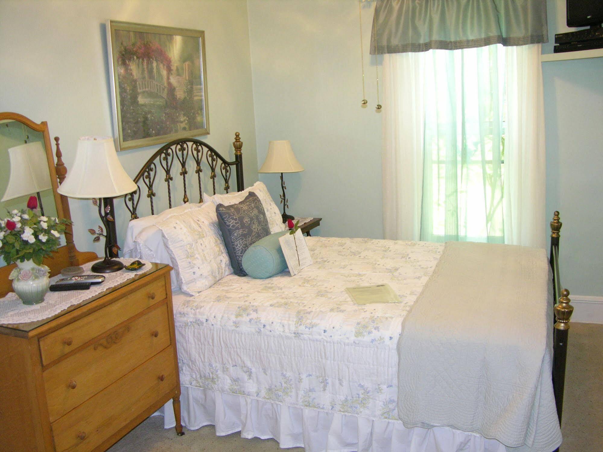 The Seymour House Bed & Breakfast South Haven Buitenkant foto